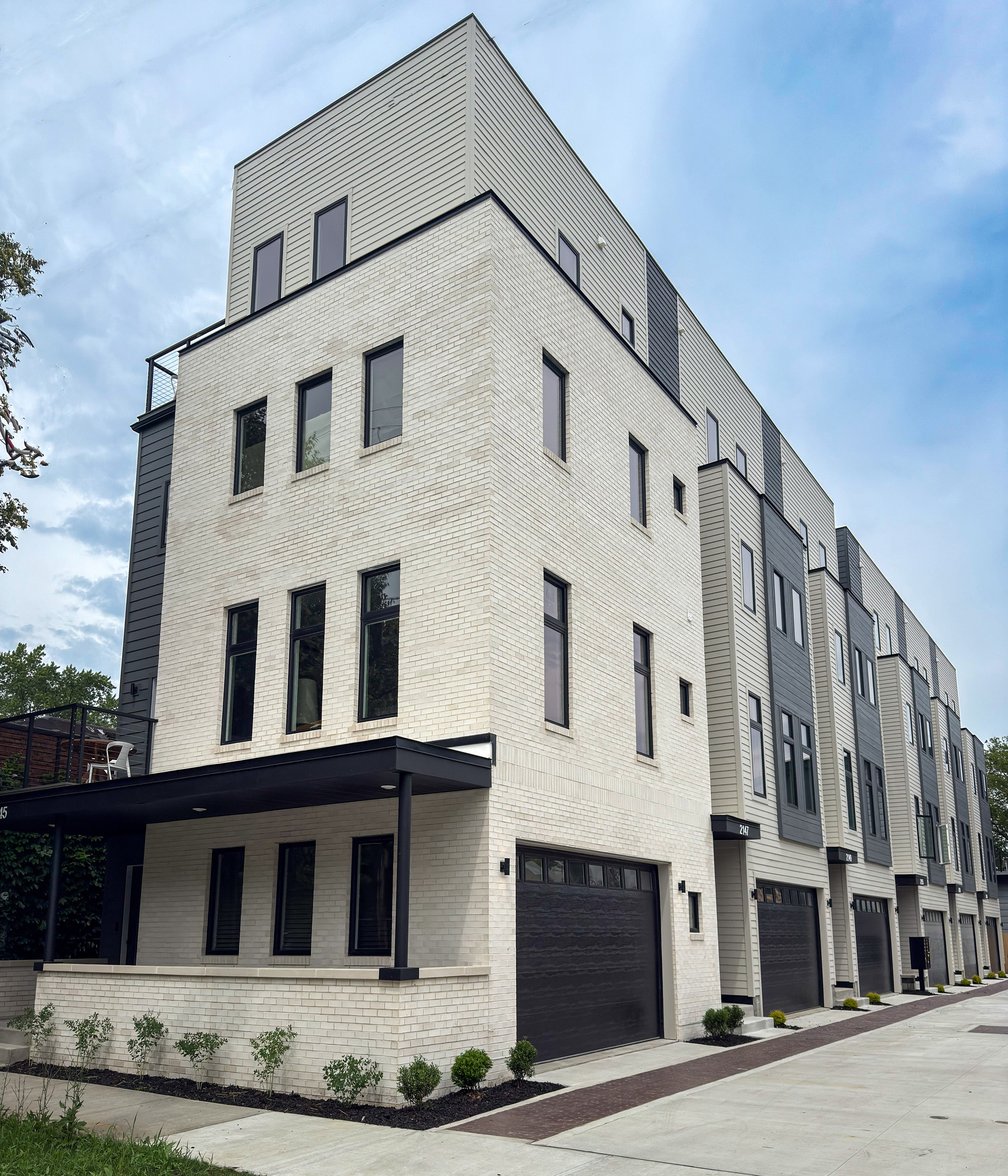 Burik Luxury Townhomes by Christoff